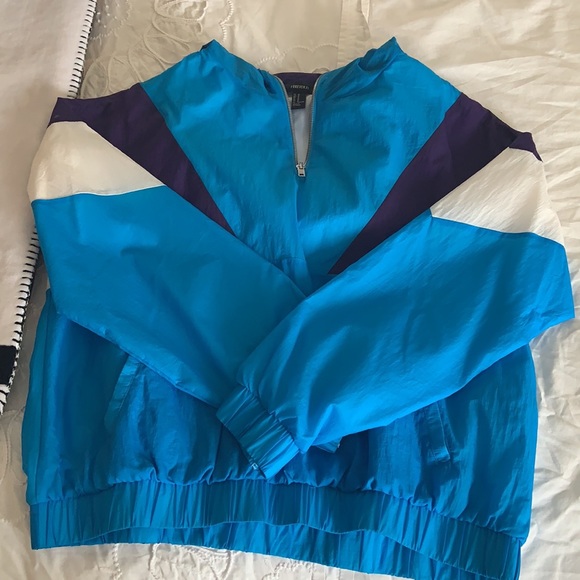 Lightweight Windbreaker - Picture 2 of 2